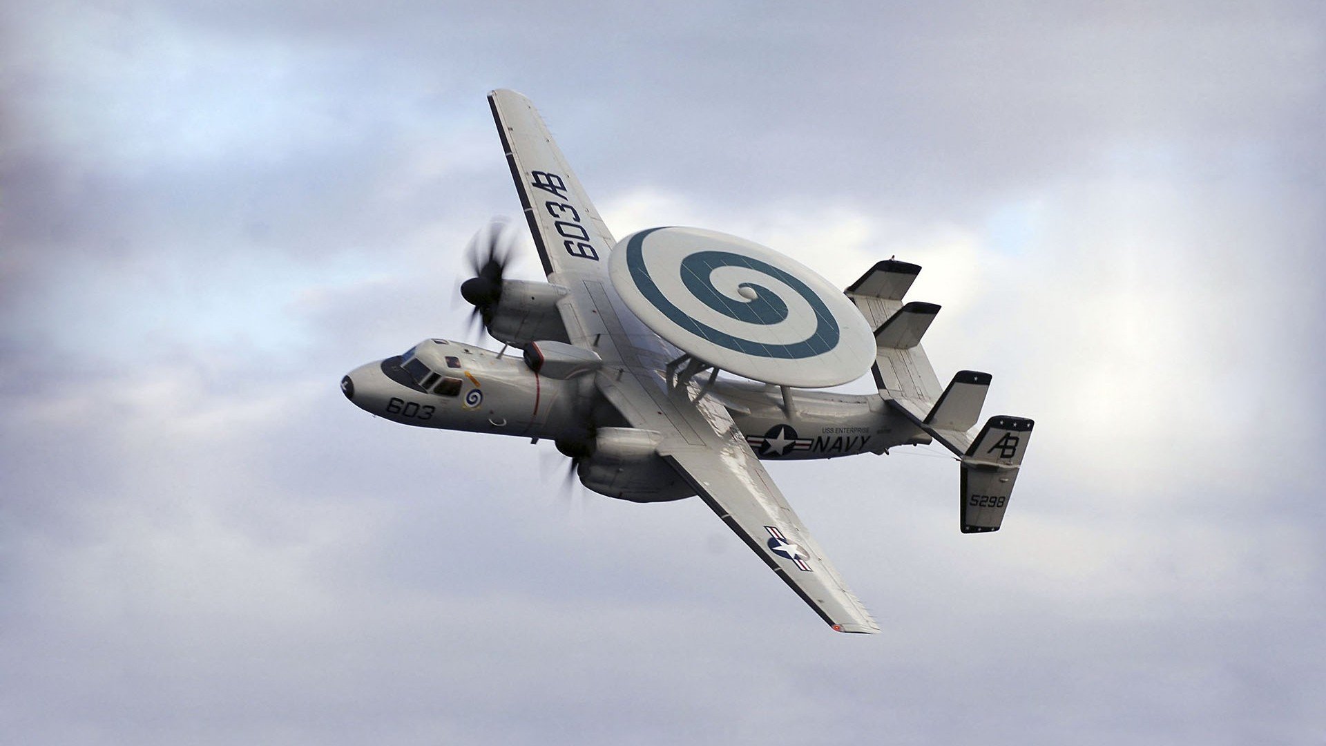 “东桃花岛：缆绳滑水让水上运动焕发新光彩”