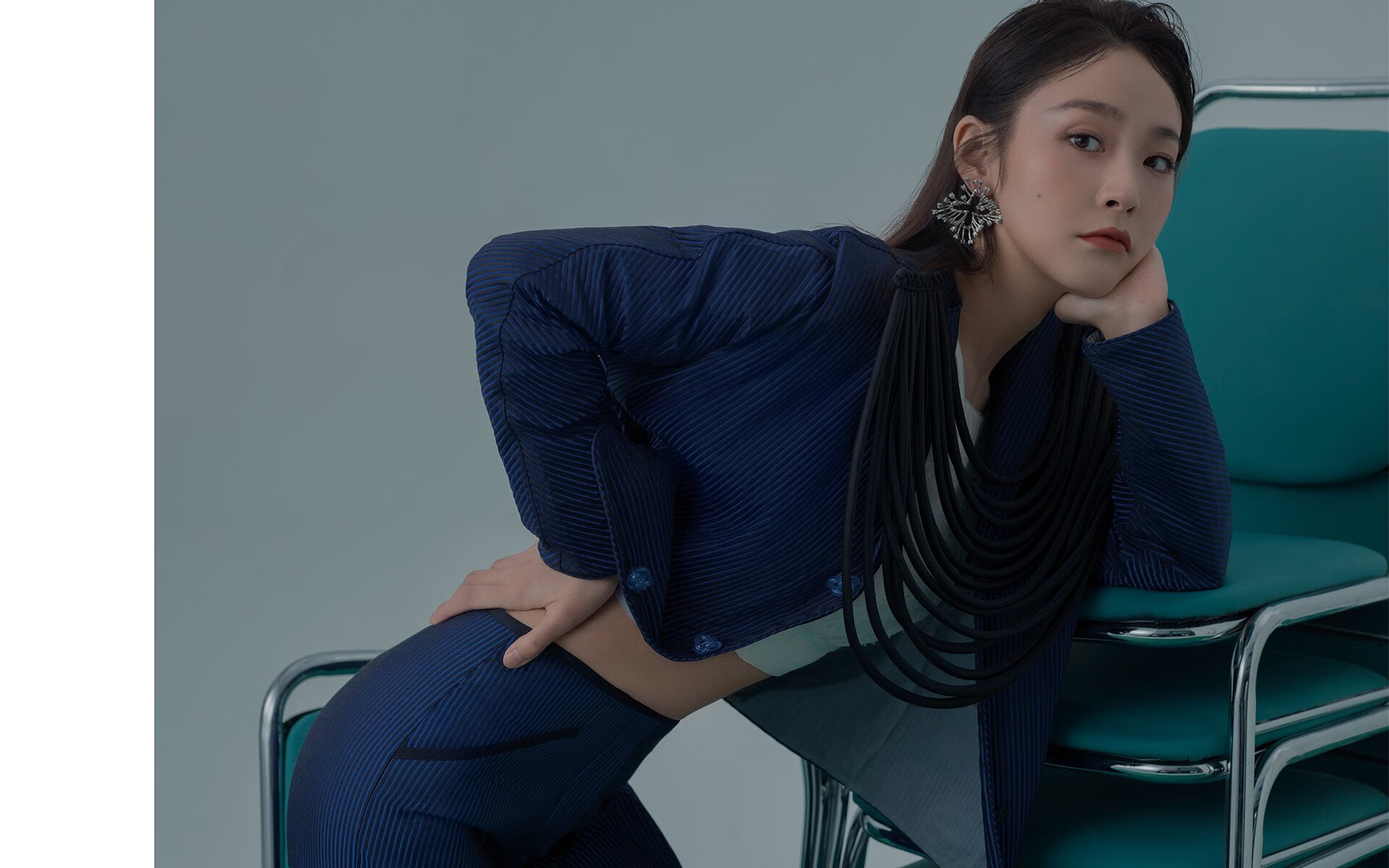 曼联加强边中结合构建立体攻击体系