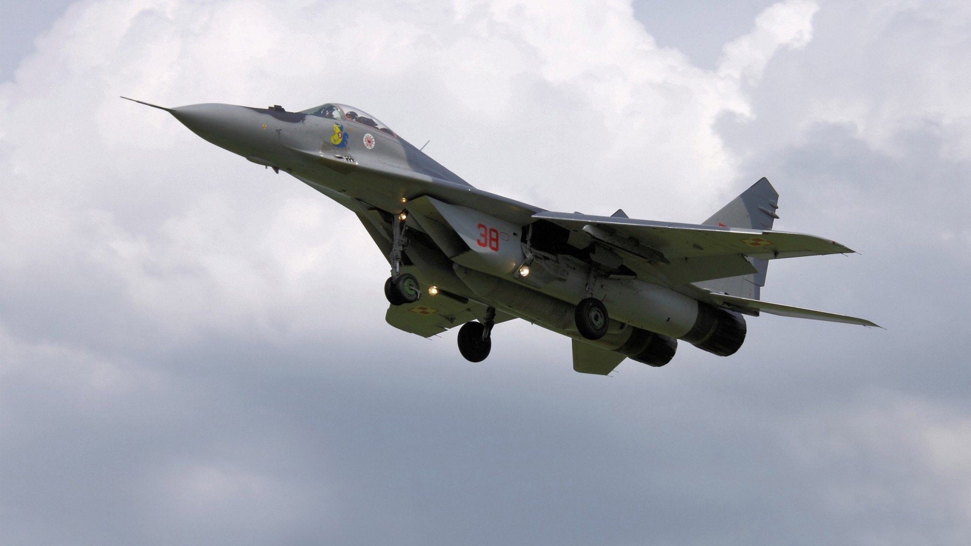 中国篮球国家队进攻策略中小前锋角色的战术价值，篮球小前锋进攻站位